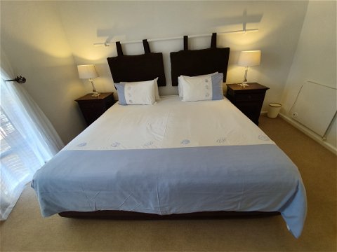 Paradiso Self Catering Two Bedroom Cottage 2nd King Bedroom