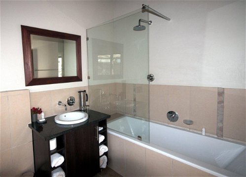 Double vanity, Bathroom, St Francis Golf Lodge