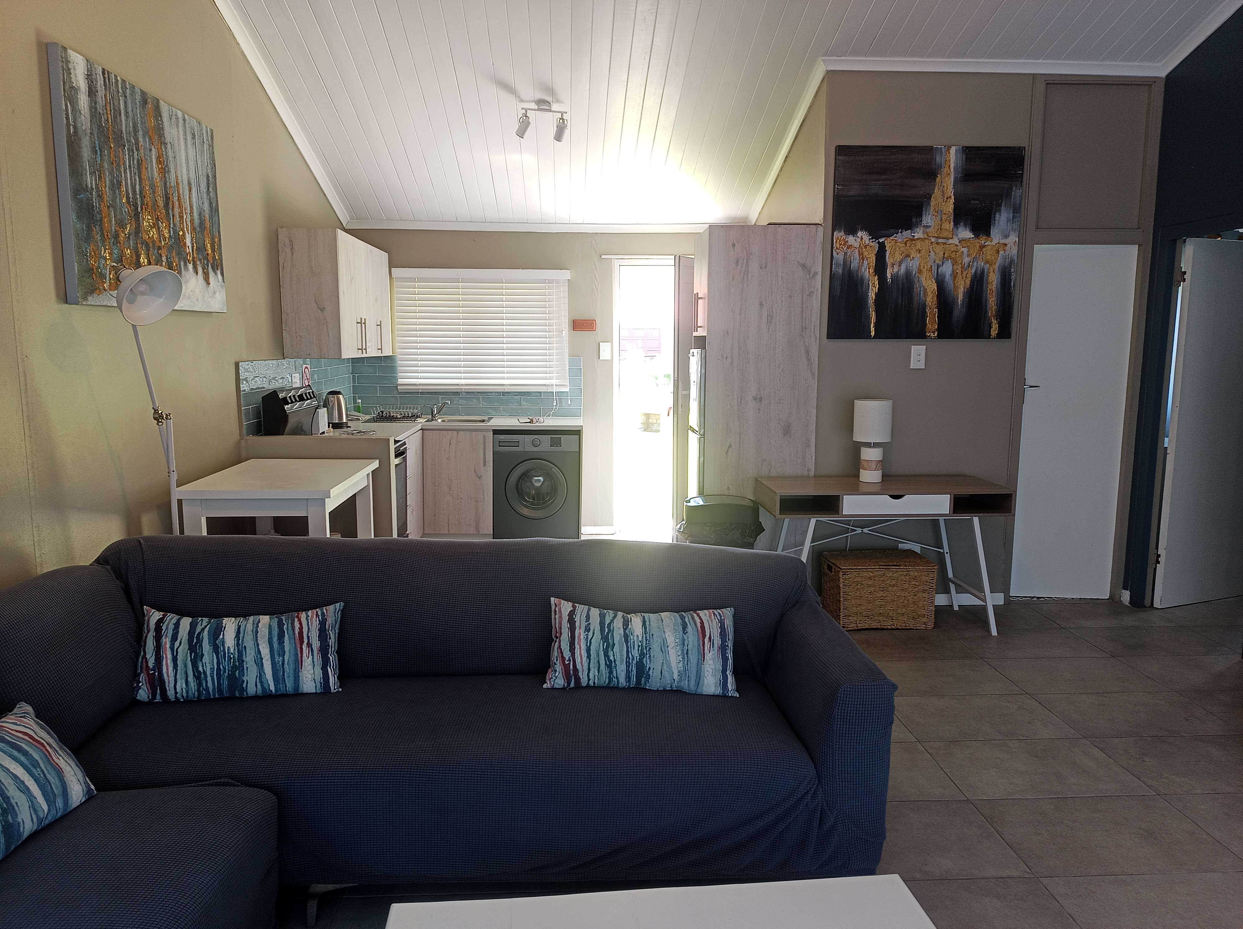 Cottage 50 Lounge to Kitchen 