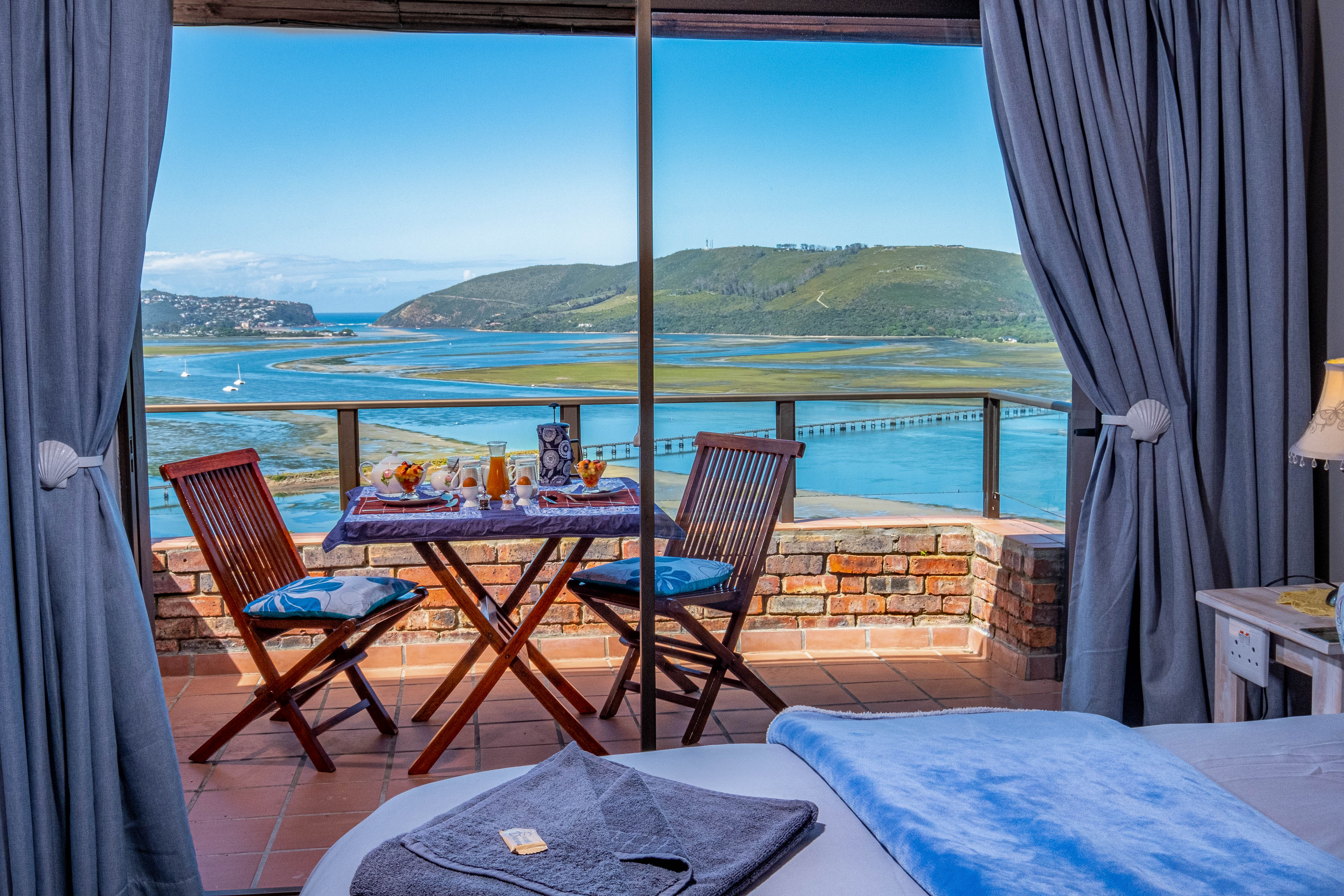The B&B suites have a magnificent view overlooking Knysna Lagoon, Harbor and Heads