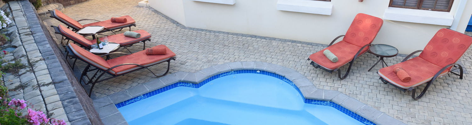 Pool area Blaauwheim 5* Guest House