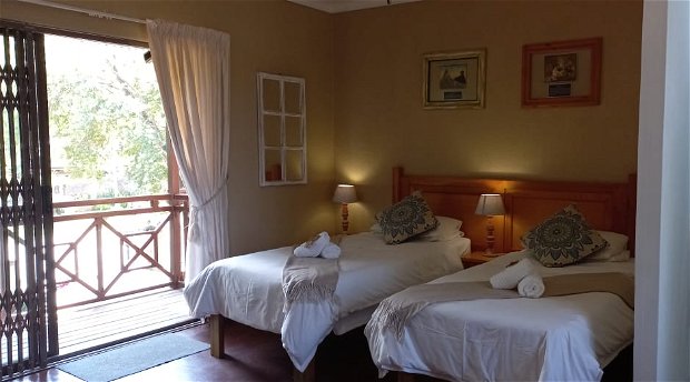 Room 4 - Twin Beds Room 4 - Twin Beds