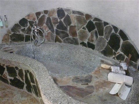 Stone tub, Munga Eco Lodge