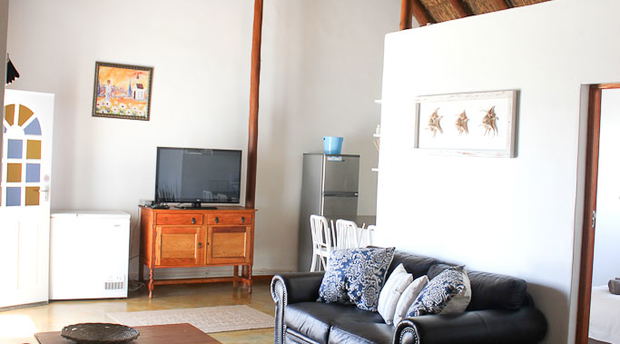 Krefie - livingroom and open plan kitchen