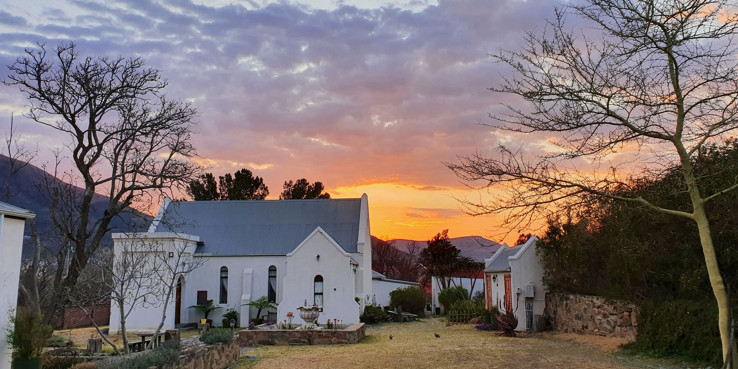 Gorgeous sunrise at the Angler and Antelope in Somerset East