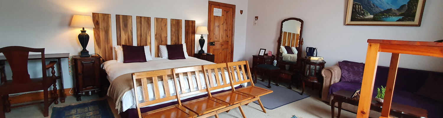 The Gazania room at the Angler & Antelope Guesthouse in Somerset East