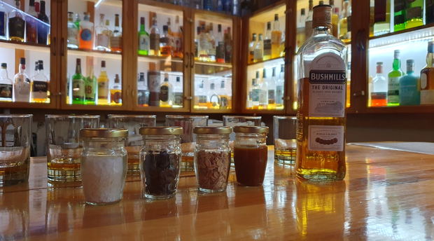 Whisky tasting at the Angler and Antelope in Somerset East, KwaNojoli Whisky tasting at the Angler and Antelope in Somerset East, KwaNojoli