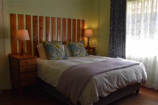 Self-catering accommodation, Angler & Antelope, Somerset East, South Africa 