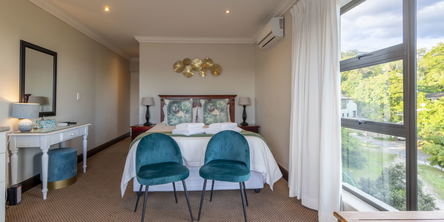 Loerie Suite