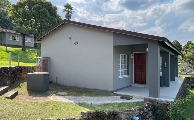 No. 4. Outside braai No. 4. Outside braai