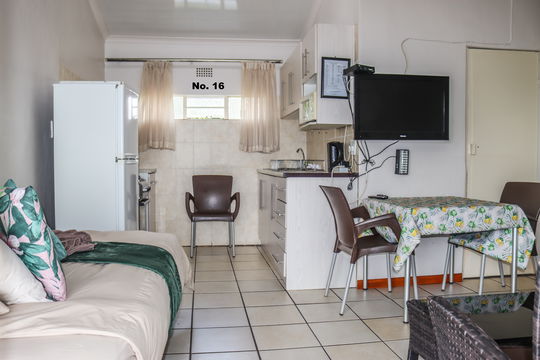 No. 16 Open plan Kitchen and Living room with a single bed