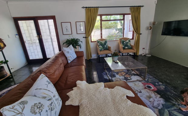 Geseënd, Hermanus Holiday Rentals, Holiday home close to Hermanus CBD