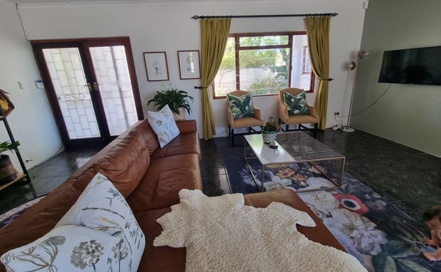 Geseënd, Hermanus Holiday Rentals, Holiday home close to Hermanus CBD