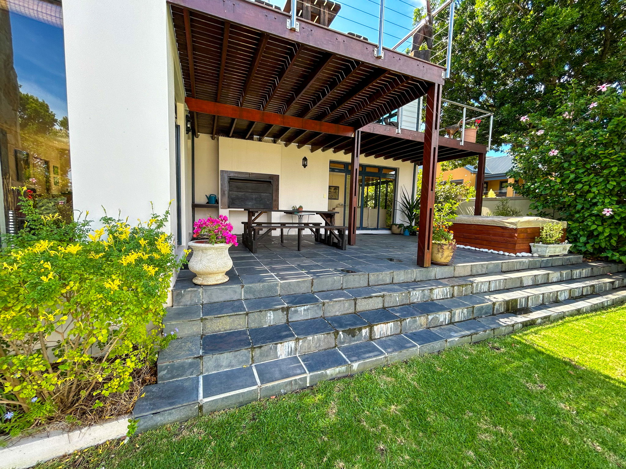 Riverside 18, Hermanus Holiday Rentals, Self-catering accommodation in Onrus, Hermanus, Holiday home close to the beach, Holiday home with a swimming pool, Hermanus Holiday Rentals