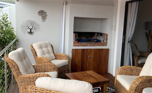 Matopos, Hermanus Holiday Rentals, Self-catering accommodation in Vermont Hermanus, Holiday home close to the beach, Holiday Apartment with Kol Kol wood tub, Hermanus Holiday Rentals