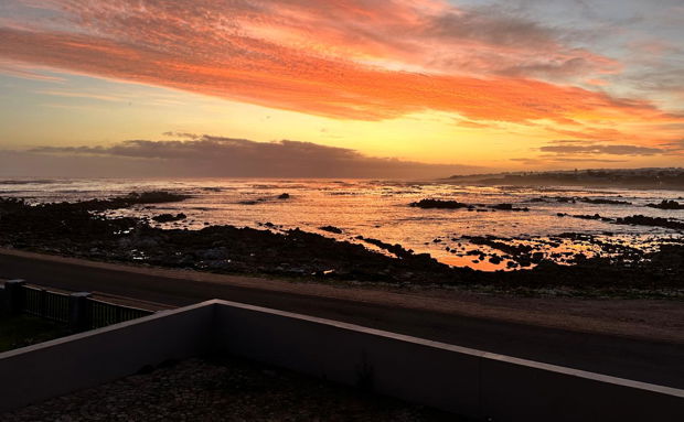 Location, Hermanus Holiday Rentalss, Self catering accommodation with sea views, Self catering accommodation in Onrus