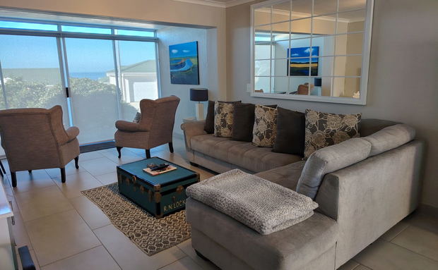 Whale Rock 32, Hermanus Holiday Rentals, Self-catering accommodation Hermanus, Holiday apartment with sea views in a secure Estate, Holiday rental with a swimming pool. Whale Rock 32, Hermanus Holiday Rentals, Self-catering accommodation Hermanus, Holiday apartment with sea views in a secure Estate, Holiday rental with a swimming pool.