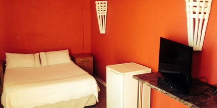 Family Room (3 Sleeper)  