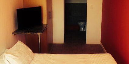 Family Room (5 Single Beds)