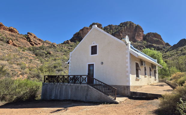 Red stone hills Red rock Cottage Accommodation