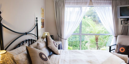 Queen Room 2