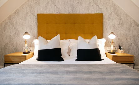 Loft Guest Room - Room 6