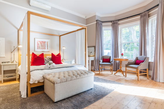 Honeymoon studio