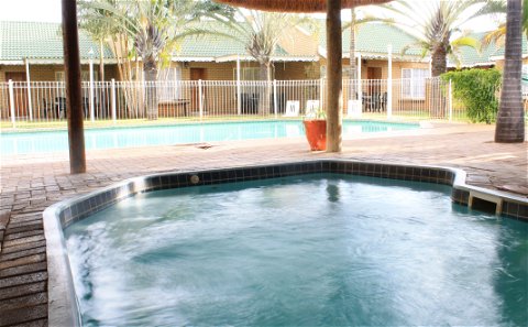 Heated splash pool