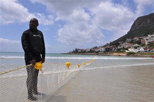 Safe swimming beach - Fish Hoek Beach shark nets