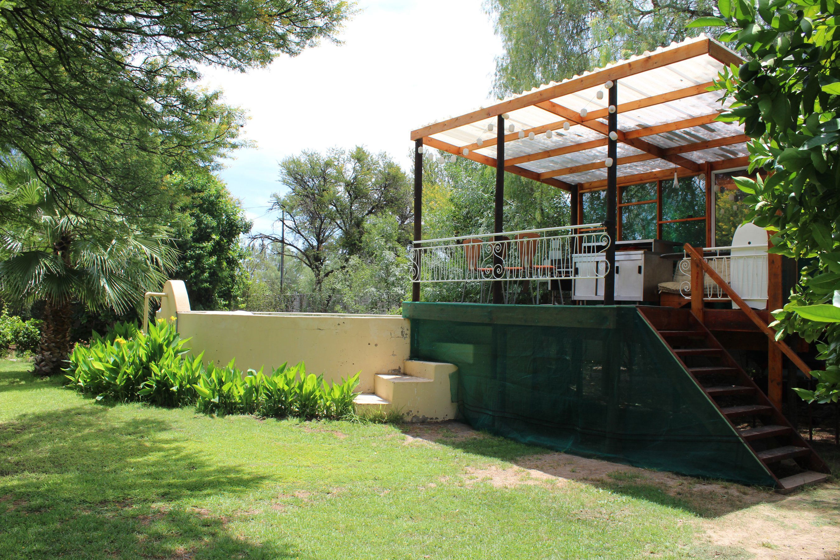 Everything you need for that Perfect stop over or summer get away haven in Beaufort West.