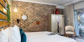 Luxury King/Twin Room 5