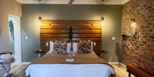 Luxury King/Twin Room 5