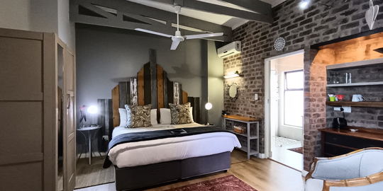  Superior King/Twin (Honeymoon) Room 3
