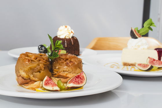 Apple and almond tart tatin