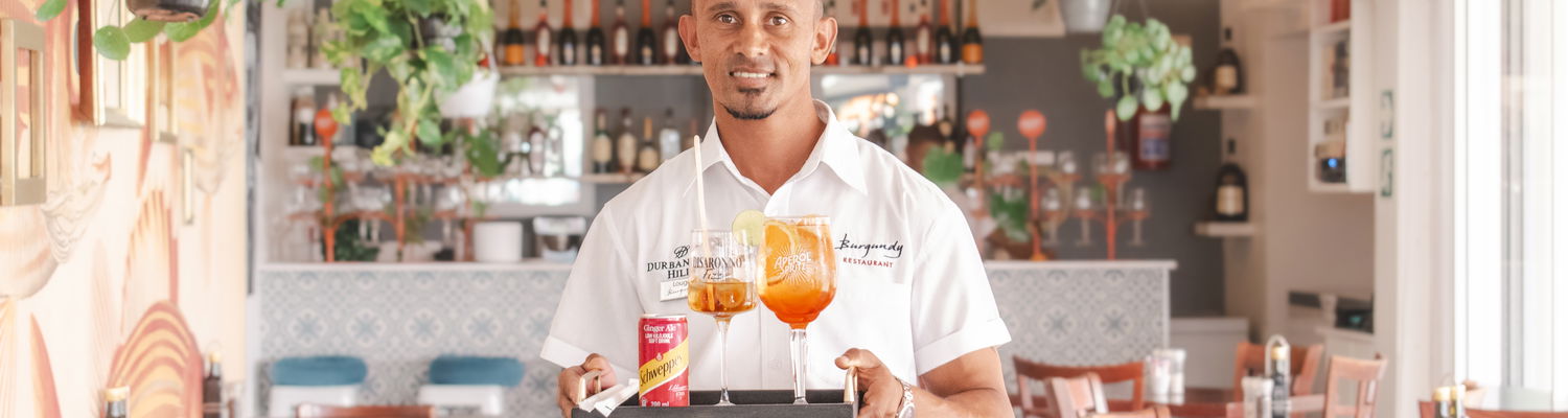 Lougan with cocktails