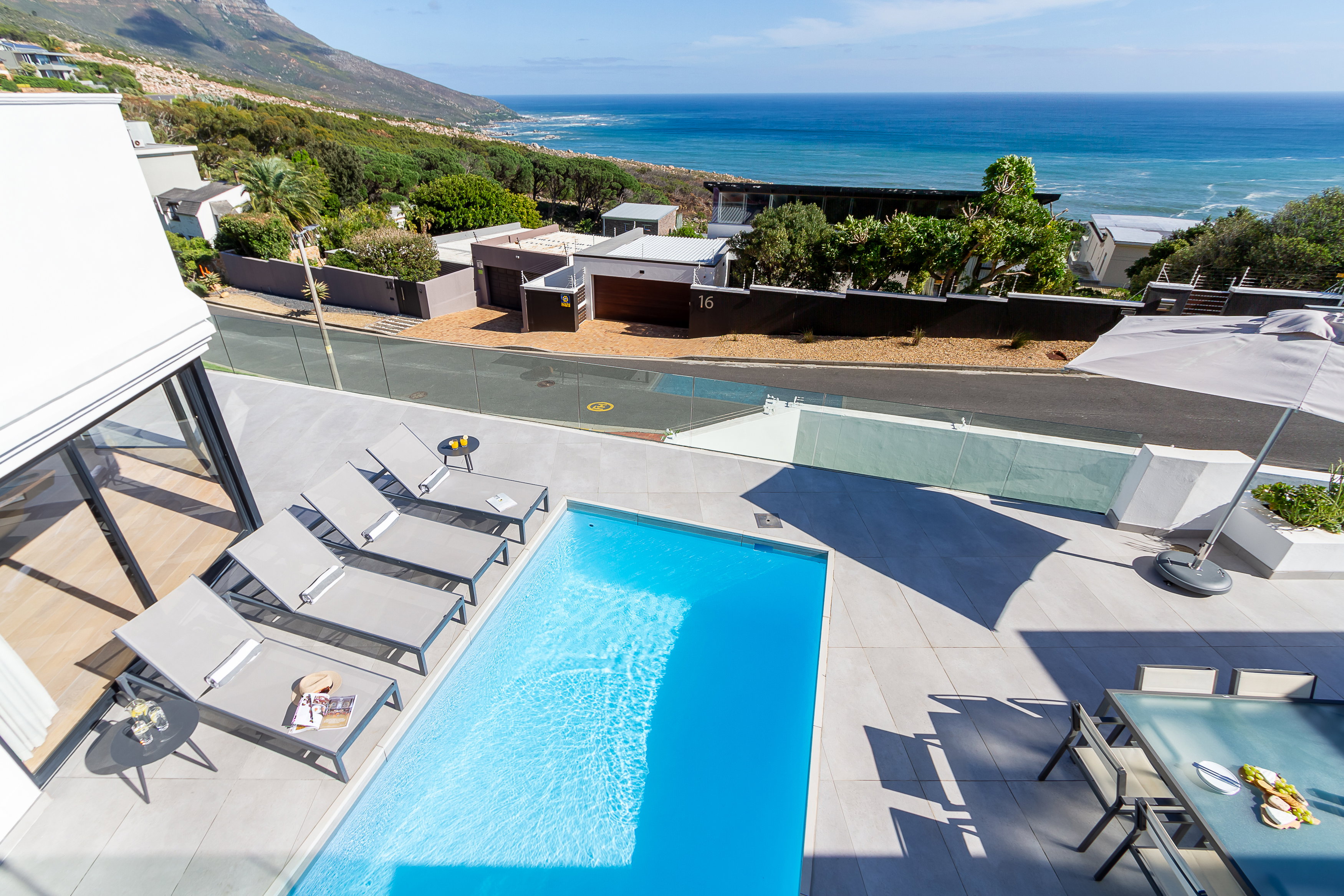 Oudekraal Road 15 - Camps Bay Vacations