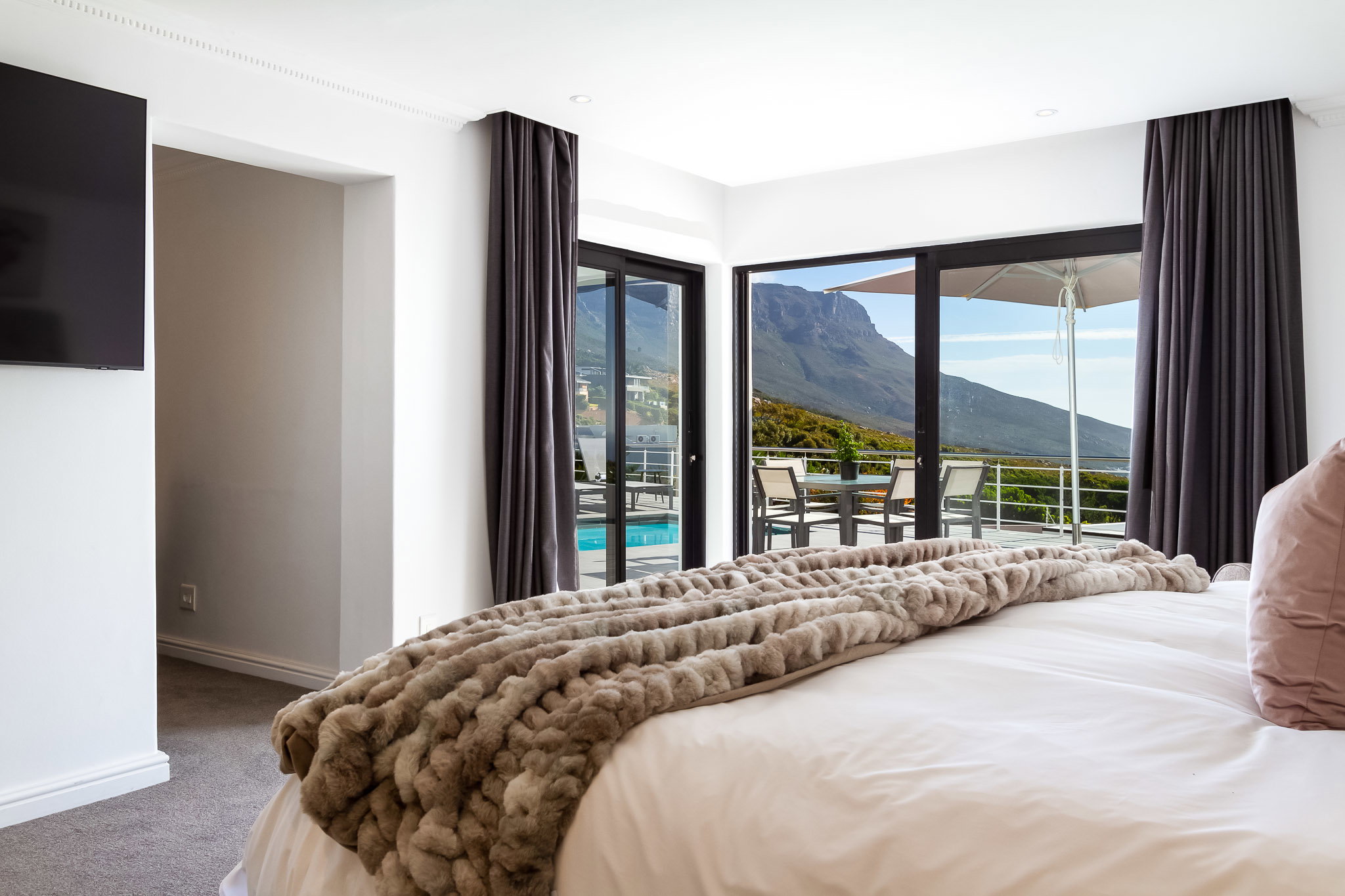 Oudekraal Road 15 - Camps Bay Vacations