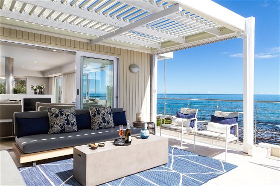 Private patio with specacular ocean views