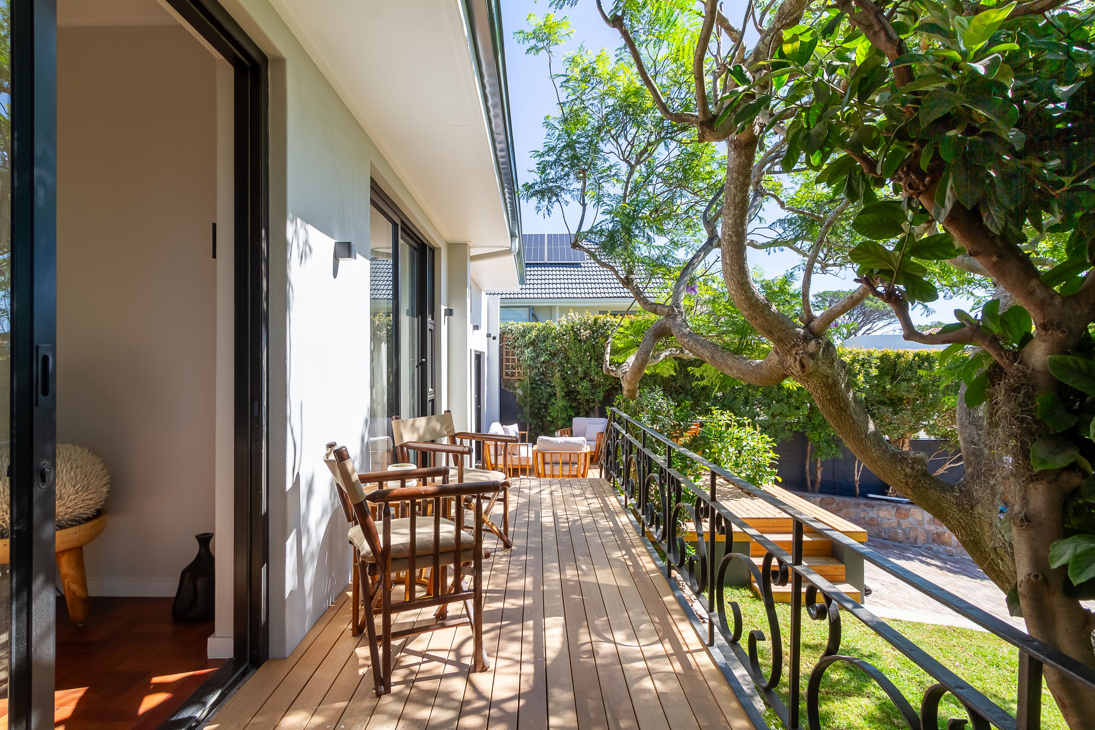 Mantis - 5 Strathearn Avenue