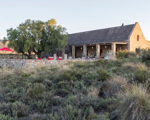 Kliphuis Karoo farmhouse Sneeuberg Nature Reserve
