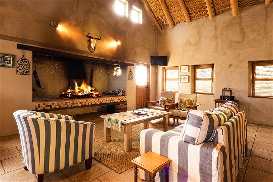 Self catering cottage accommodation with a fireplace in Boggomsbaai near Mossel Bay