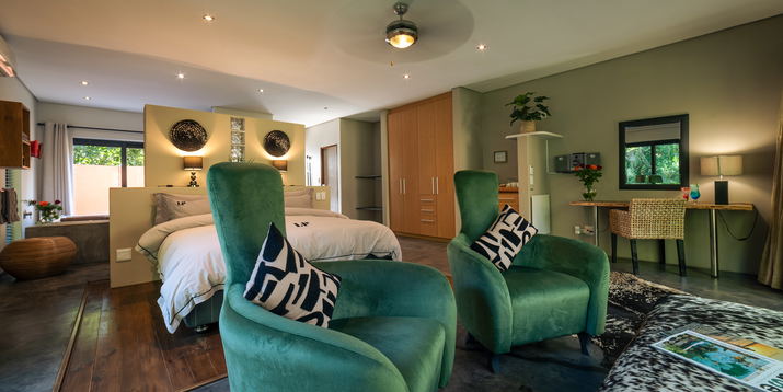 Honeymoon Suite/Superior Suite