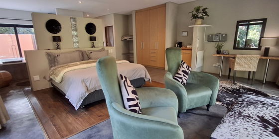 Honeymoon Suite/Superior Suite