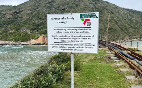 Kaaimans Bridge, not safe for walkers, no trespassing