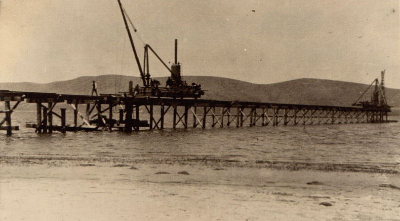 Construction of the Knysna Estuary bridges before the opening of the George-Knysna Line (an image from 1926 or 1927)