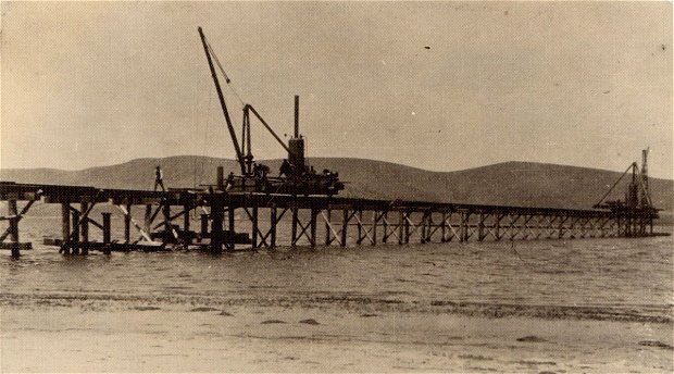 Construction of the Knysna Estuary bridges before the opening of the George-Knysna Line (an image from 1926 or 1927)