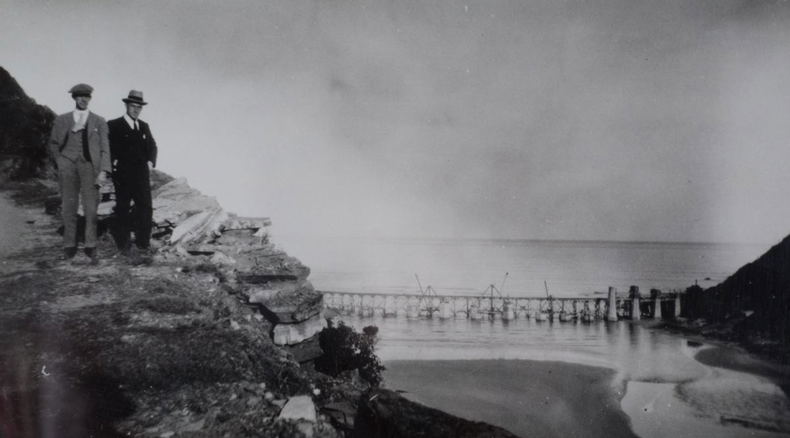 Building the Kaaimans River Bridge 1925-1928. Public domain
