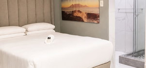 Book your stay at Shelly Beach Lodge this October