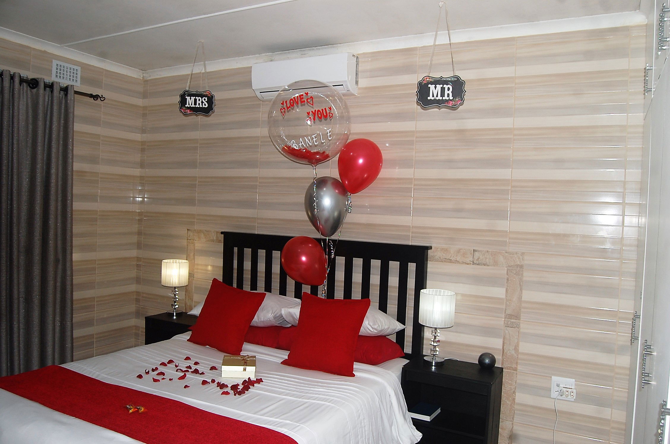 KING ROOM 08
