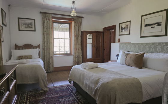 Room Three (Horse Chestnut) Self-Catering/B&B in the Historic Manor House 